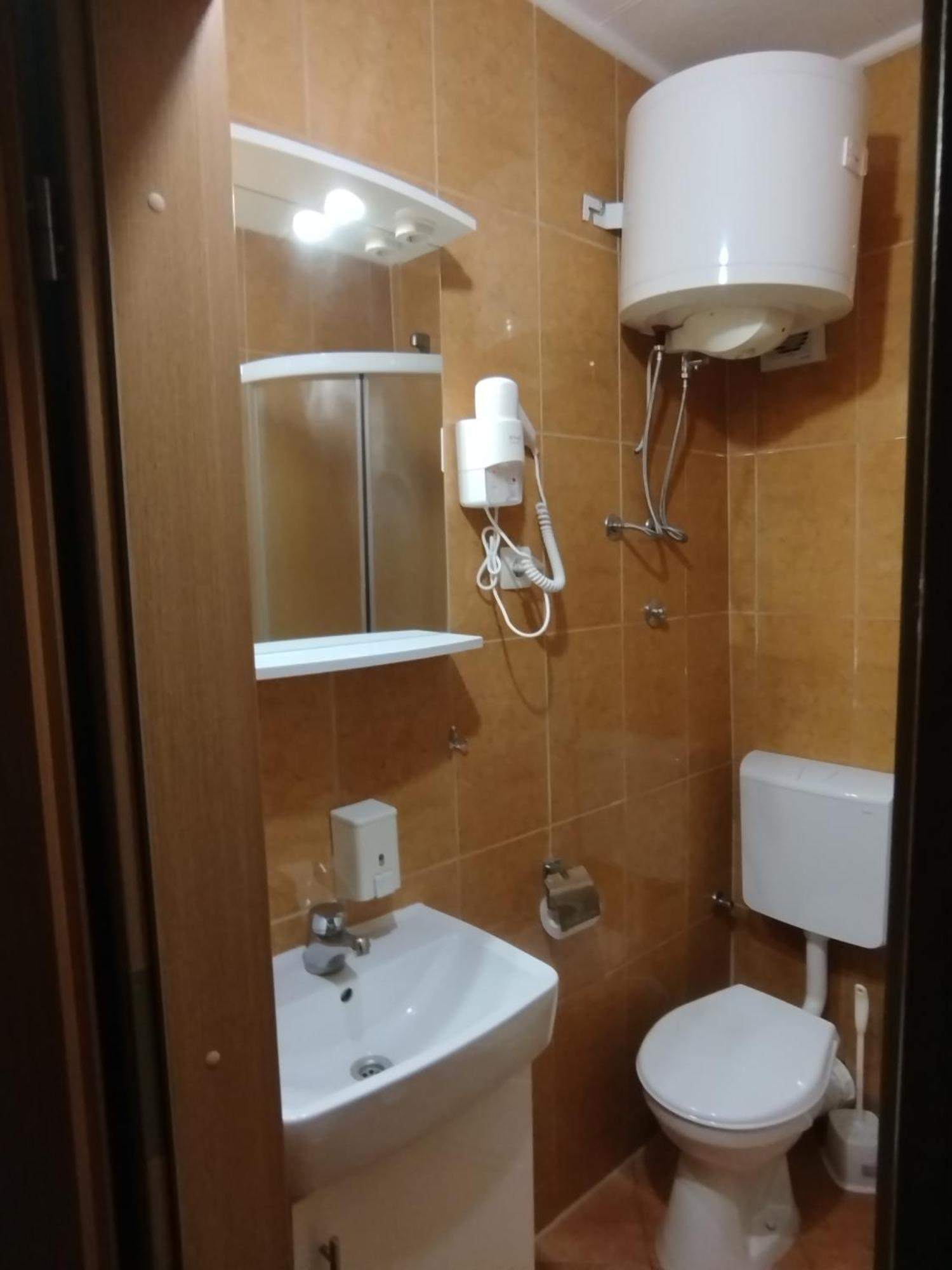 Apartmani - Sobe Cosic 네움 외부 사진