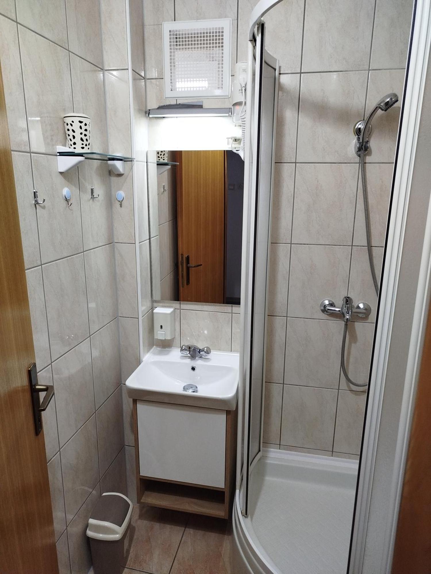Apartmani - Sobe Cosic 네움 외부 사진